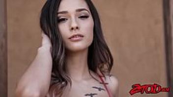 Oralled Jaye Summers has a young creampie following BJ.