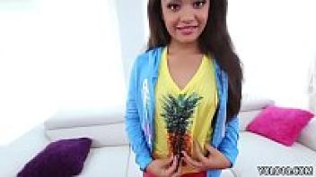 Jaye Austin is a gorgeous adolescent with stunning eyes.