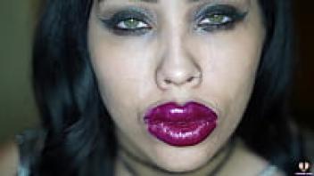 Extreme Cock Sucking of Bimbo Lips