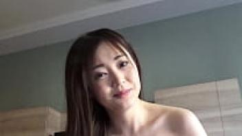 An attractive, mature woman's Gonzo sex2.