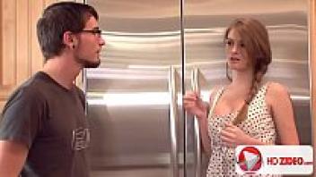 HD Porn is a deepthroat of Faye Reagan's boyfriend.