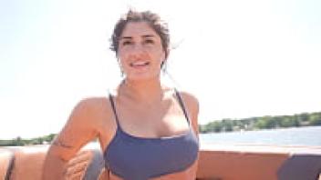 Tits of Hailie Deegan Bouncing