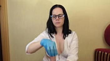 Massage by a Nurse in Cum Therapy