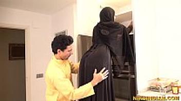 On the day of Dussehra, Suraj Bhaiya gave Razia's sister-in-law a kiss on the duboor and burdock.