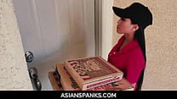 Jerking Guys Steal Pizza from a Delivery Teen (Ember Snow) [UNCENSORED]