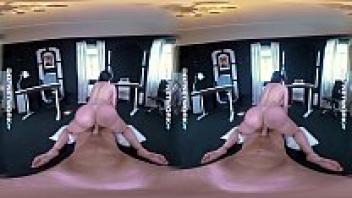 Love Aletta Ocean in Virtual Reality with DDFNetwork VR
