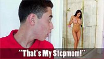 BANGBROS: Son Juan El Caballo Loco Surveils Reagan Foxx, MILF Stepmother