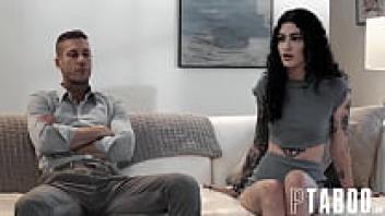 Ryan loves Lydia Black, one of his best friends, and wants to keep her secret.