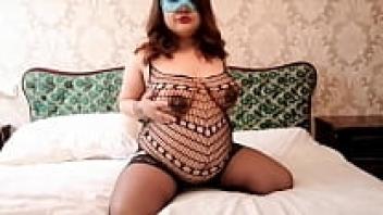 Gorgeous expectant wife