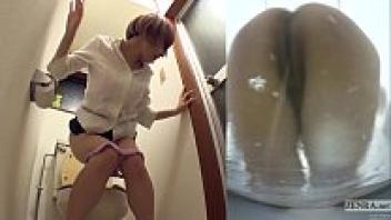 Japanese Pee Desperation p. Prank in High Definition