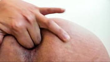 X-video fingering asshole with three fingers