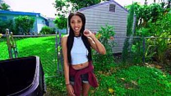 A white man is loved by attractive black amateurs.